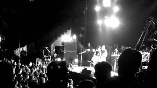 Smashing Pumpkins, "The Dream Machine" (Live @ Barclays Center)