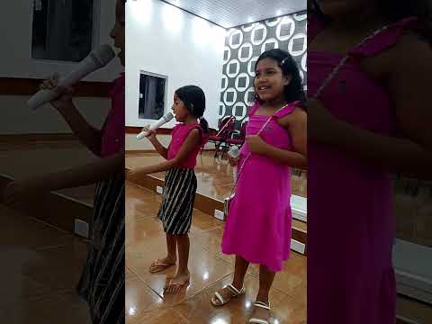 Cantoras Shara Camille e Mallu em AD Barreiras do Piauí 