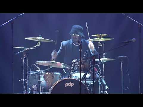 RAVEO - Udhuhilaa (Live@Noice)