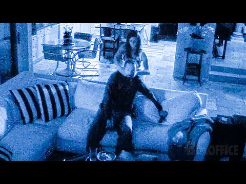 Une femme possédée attaque toute sa famille | Paranormal Activity 2 | Extrait VF