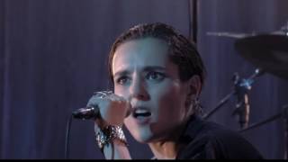 Savages  - 01. The Answer + Interview (Live at Album de la Semaine)