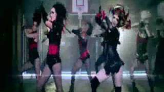 Belinda :: Wacko (Con el video Not That Kinda Girl)