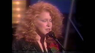 Bette Midler &quot;I Think It&#39;s Going to Rain Today&quot; on Carson