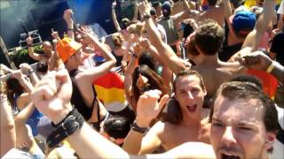 Let me take a selfie @ dim Mak Tomorrowland 2014
