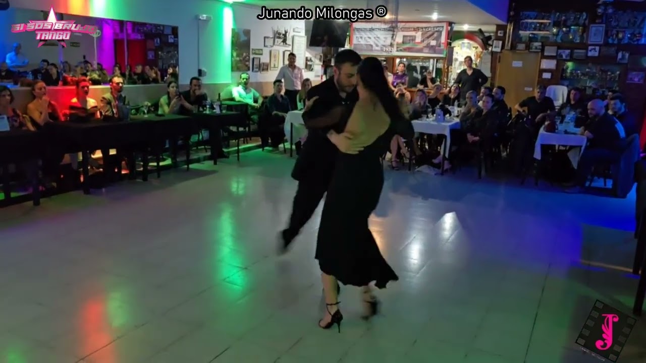 Video thumbnail for MOIRA CASTELLANO & LAUTARO PEYRELONGUE || A mis viejos (Anibal Troilo)