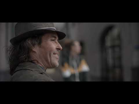 Astro ft. Domi - Achter het Spoor