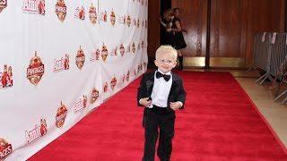 Hollywood Red Carpet Experience -- Annie on Tour!