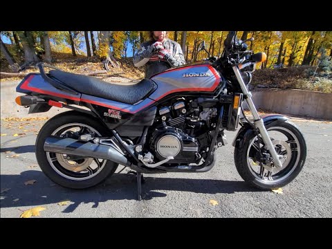 GUINESS WORLD BOOK OF RECORDS HONDA V65 SABRE WORLDS FASTEST MOTORCYCLE 84 85 86