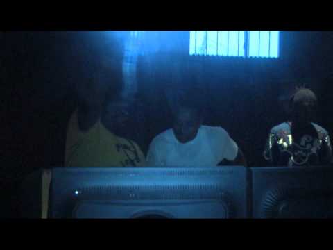 DJ WEBSTAR, SPITT FLAMEZ, PA THE LEMONADE MAN, FRED THE GODSON & RICHLOU (PIFF UNIT RECORDS) STUDIO