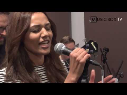MUSIC MONDAY at the BOX - Francisca Urio & JCB Acoustic Bang "Don´t let me down"