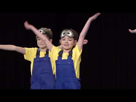 Akro Kids vom Akro Team Gossau zeigen "Minion" am Akro am Säntis 2023