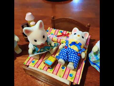 Epoch Sylvanian Families Dvigulė lova video