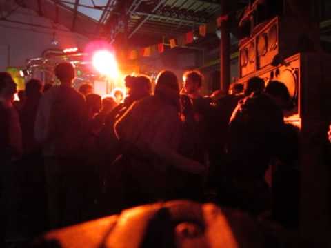 REGGAEBUS MIGHTY MASSA