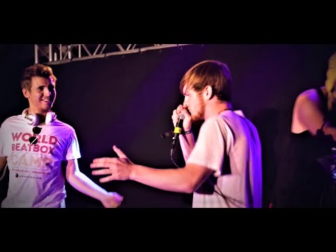 DR.NAPE vs ALEXINHO 1 Round WBC Loopstation Battle