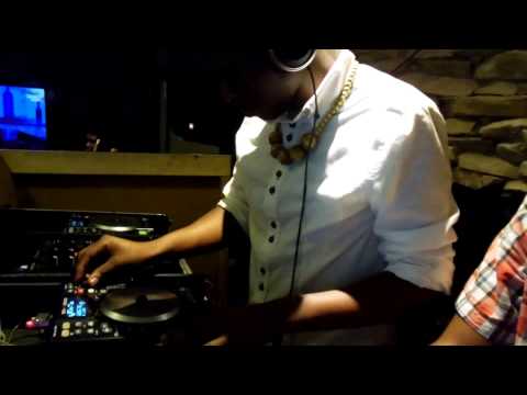 DJ Wamuva Live performance @ News Cafe(HD) Part1