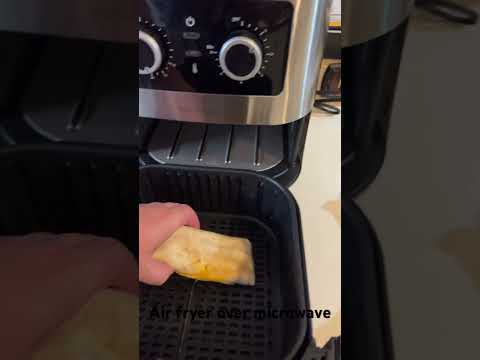 Reheating Taco Bell burrito in the air fryer!!! Better than microwave?