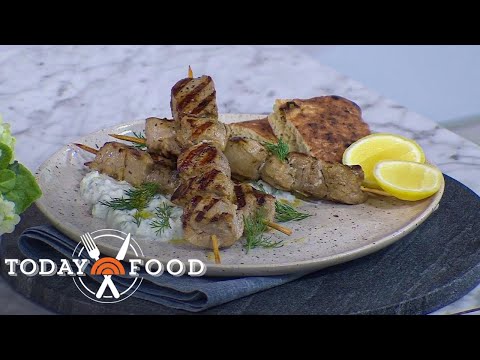 Make pork souvlaki with tzatziki at home with this 4-step recipe