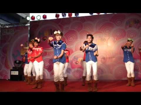Boys' Generation |Cover SNSD::Thailand| - @  Hello Korea Cover Dance Contest - MR. TAXI 110820