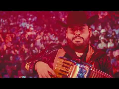 Entre Cerros Y Pinos - Los Canelos De Durango (En Vivo)