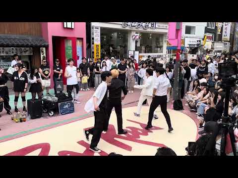 HONGDAE K-POP GROUP BUSKING - [BTS] Butter