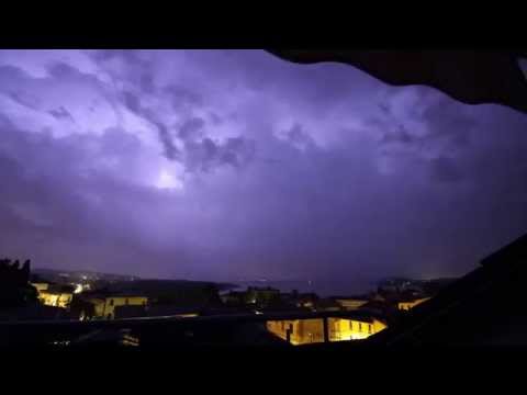 Il timelapse dei fulmini sul Varesotto