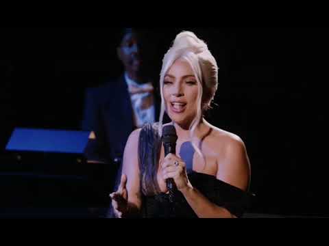 Lady Gaga - Fly me to the moon (Live at Westfield)