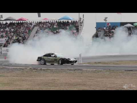 Bob Patinka Leading Simon Schaffner - Formula Drift Canada World 2015