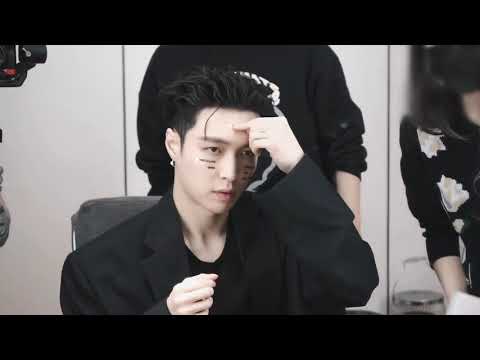 【張藝興】201029 Zhang Yixing Lay - Studio update Xlog Blue Singing Joker  + Magazine shooting bts