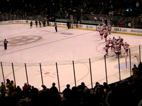 Detroit Red Wings down the Boston Bruins 6-1 on February 11, 2011