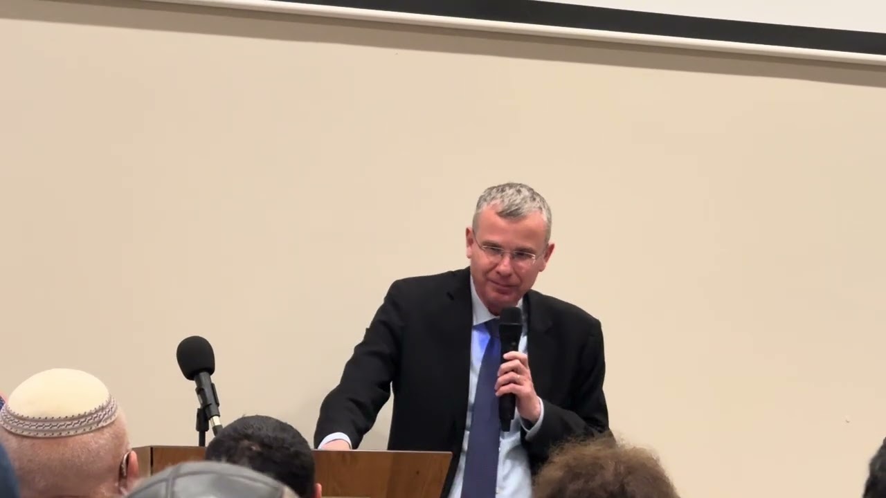 שר המשפטים לוין במתקפה חריפה על בית המשפט בפורום שמיר