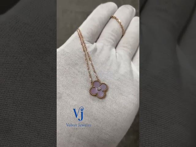 سلسال الورده وسط جميع الاحجار - مع الماسه