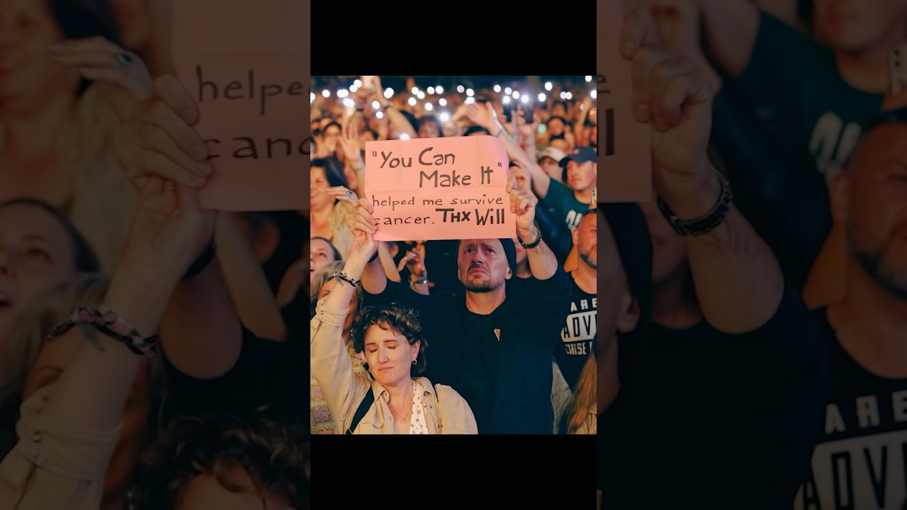 My favorite part of tour is seeing you all up close. Thank you for seeing me too ❤️ - YouTube