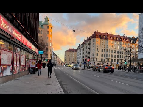 Stockholm Walks: Kungsholmen. From busy streets to sunset view from City Hall.