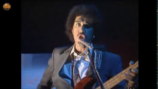 Thin Lizzy - Renegade (audio original, video editado)