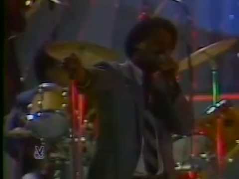 WILFRIDO VARGAS - EL LOCO Y LA LUNA - EN  VIVO