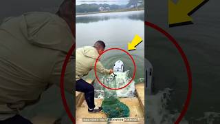 Download lagu Japan's Incredible Remote Control Fishing Technology! 🚤🐟#fishing #shorts mp3