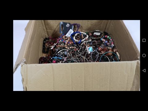 Распаковка лота бижутерии с аукциона. 4 кг в коробке! 3 часть.