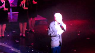 Andy Williams singing Ave Maria at his Christmas show in Vegas 12.23.10.MOV