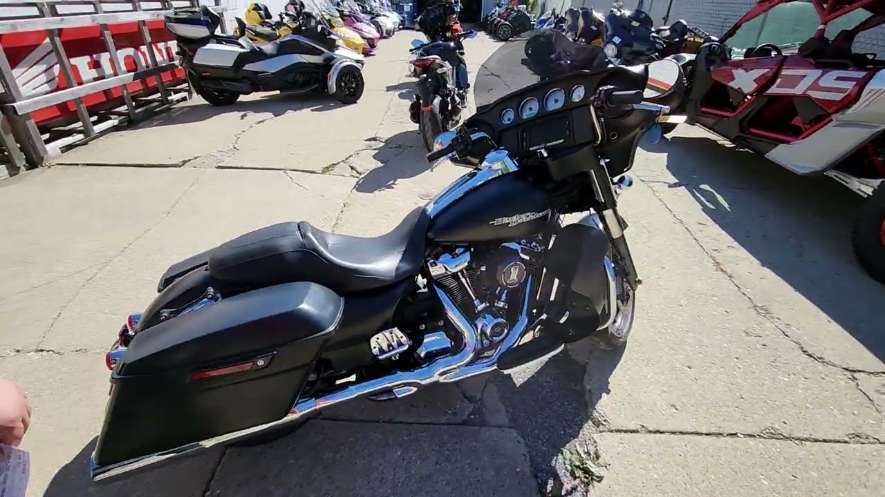 2017 Harley-Davidson® Street Glide® Special Motorcycle