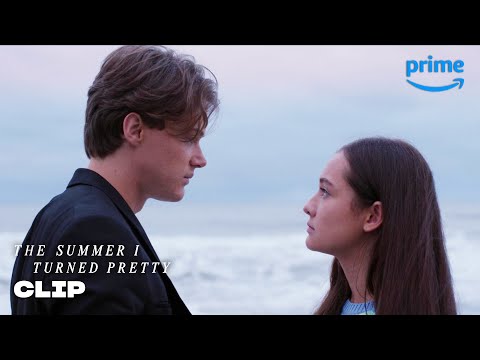 Belly and Conrad's Epic First Kiss | The Summer I Turned Pretty | Prime Video
