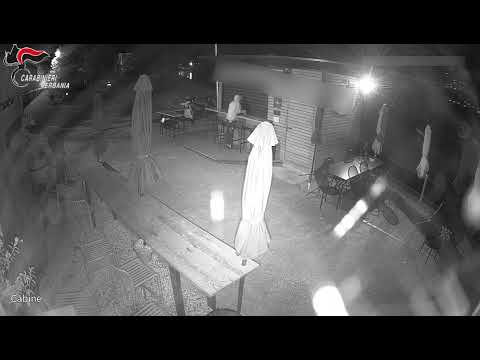 FURTO NOTTURNO IN UN BAR DI VERBANIA. L’AUTORE È STATO ARRESTATO DAI CARABINIERI