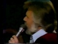 Kenny Rogers - Love Or Something Like It LIVE