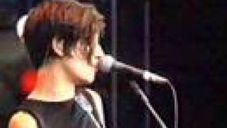 Elastica - Hold Me Now (Live at Cork &#39;95)