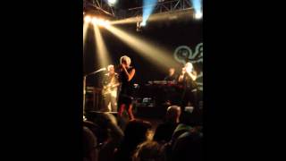 Mono & Nikitaman Live in der Arena am 14.1.2012 - Cash