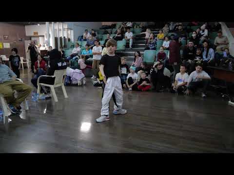 до 1,5 лет Тимур Гасангулиев vs bboy Циркуль (Плато) - "ALL OPTION" break dance battle