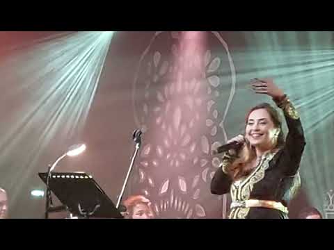 Amel Zen chante "Alger, Alger!" de Lili Boniche et  Line Monty, au Cabaret sauvage de Paris.