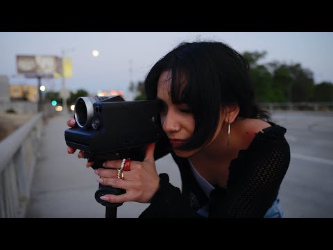 How to use the Polaroid I-2 Camera