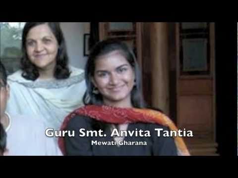 Guru Poornima 2011 (Bade-Guruji Pandit Jasraj singing Swarnamala Stuti)