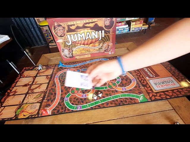 Vídeo relacionado con Spin Master Games - Jumanji Juego de Mesa en Portugues para 2-4 Jugadores, Infantil y Adultos - Regalo Niños 8 años + - Juegos de Mesa Niños 8 Años +