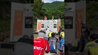 樫内利政 撮影　始まりました